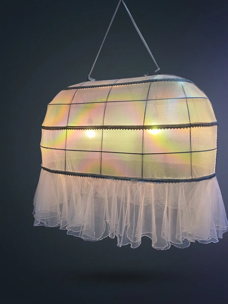 Iridescent Frill Lantern